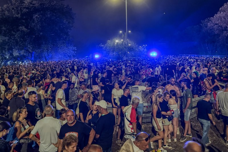 Veliki zastoj na Mostu slobode
