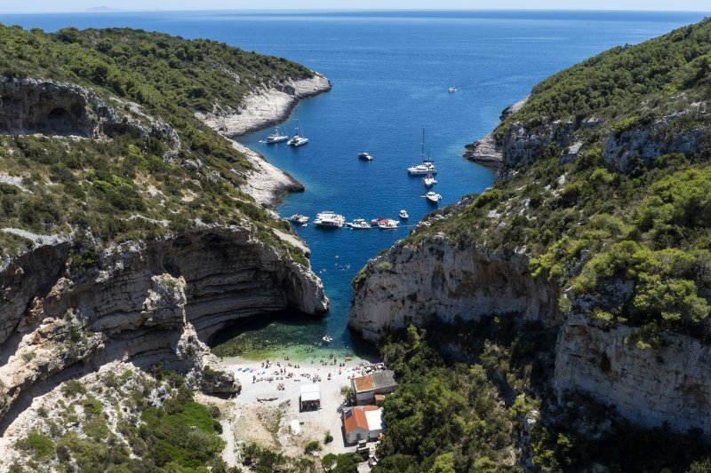 Uvala Stiniva na otoku Visu