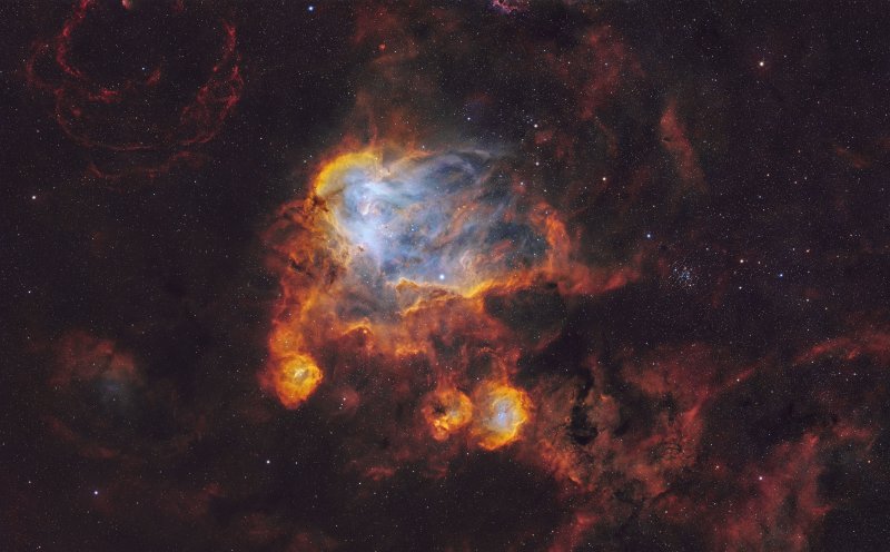 Kategorija Zvijezde i maglice: Radiant Canopy The Lustrous Realms of the Running Chicken Nebula