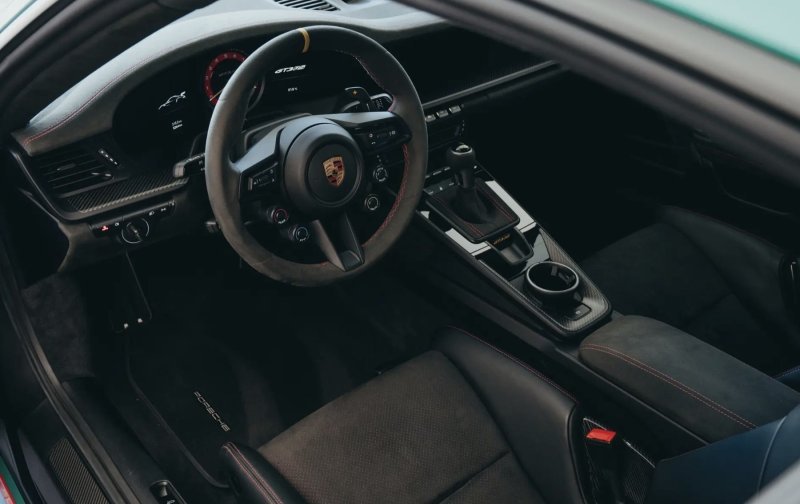 Dua Lipa i Porsche