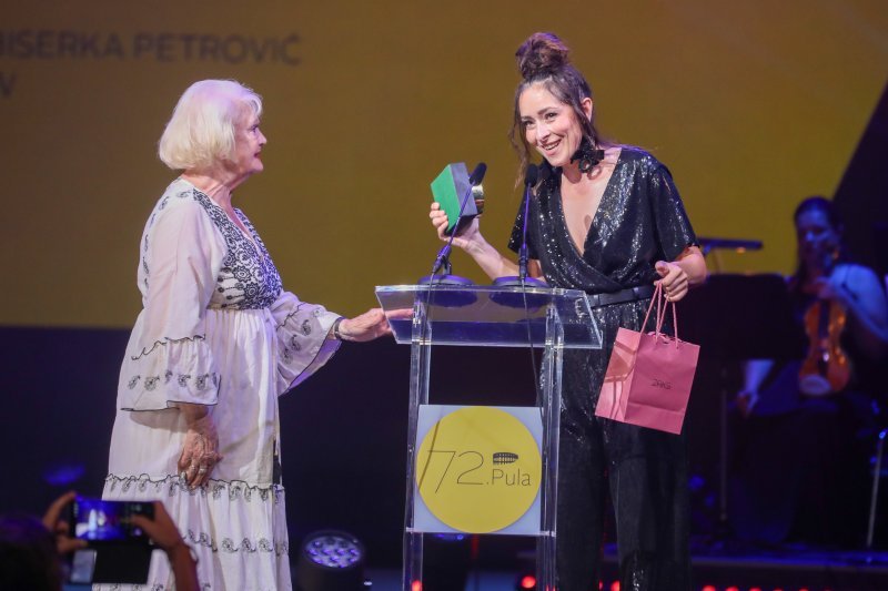 Zrinka Cvitešić i Mirjana Bohinec