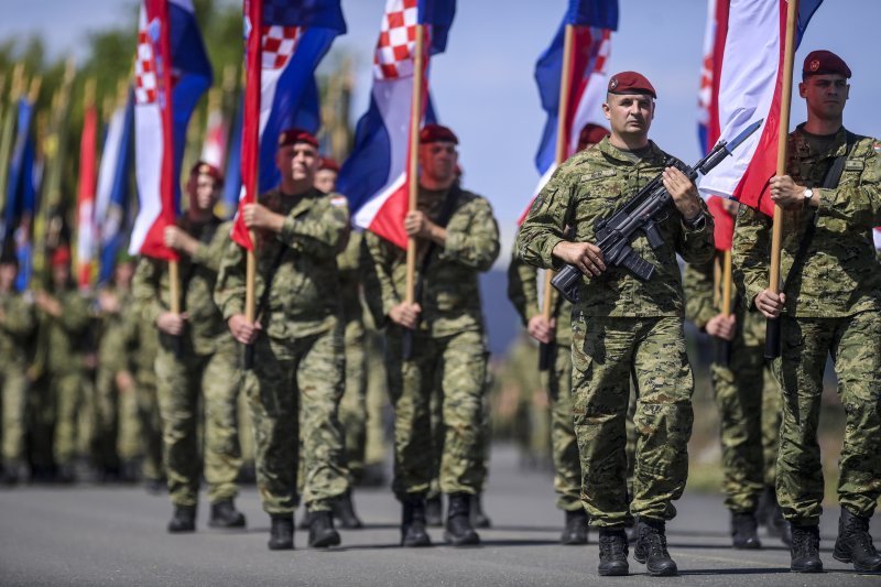 Uvježbavanje pješačkih postroja za mimohod