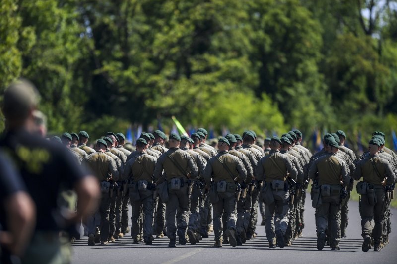 Uvježbavanje pješačkih postroja za mimohod