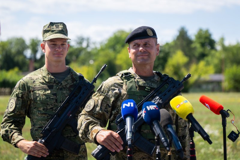 Uvježbavanje pješačkih postroja za mimohod