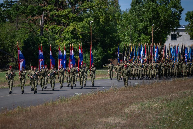 Uvježbavanje pješačkih postroja za mimohod