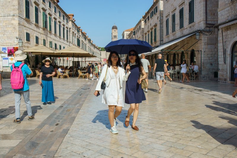 Ulična moda na Stradunu