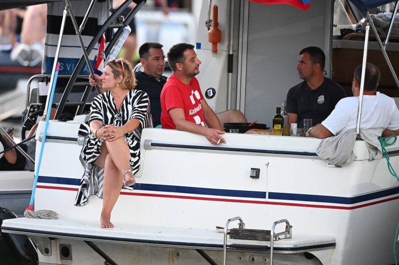 Vela Luka uoči početka koncerta 'Trag u beskraju'