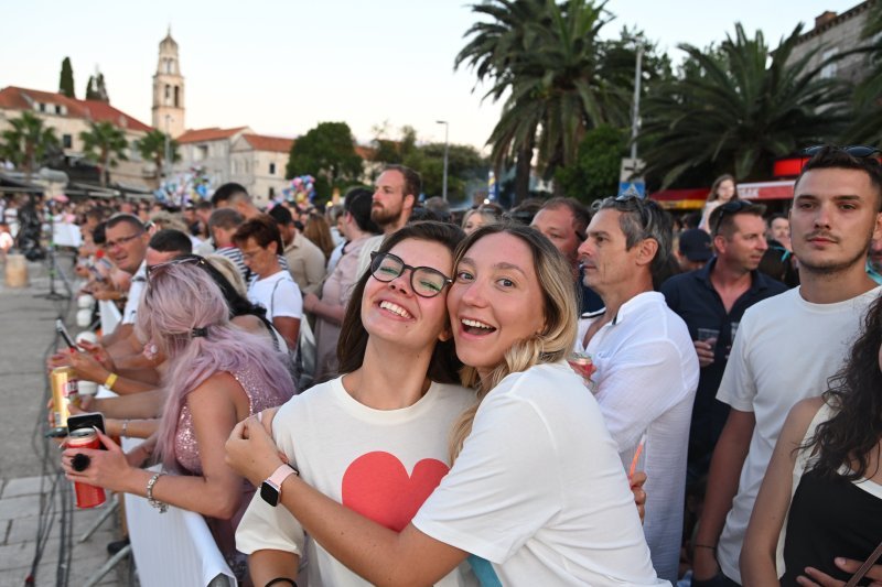 Vela Luka uoči početka koncerta 'Trag u beskraju'