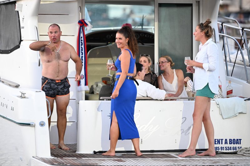 Vela Luka uoči početka koncerta 'Trag u beskraju'