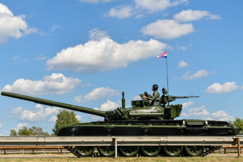 Tenk M-84