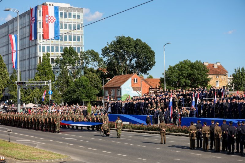 Vojni mimohod u Zagrebu 2025.