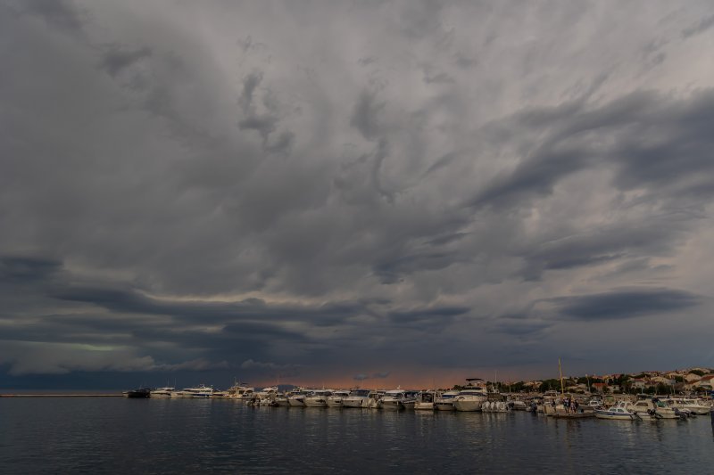 Dolazak olujnog nevremena nad Novalju