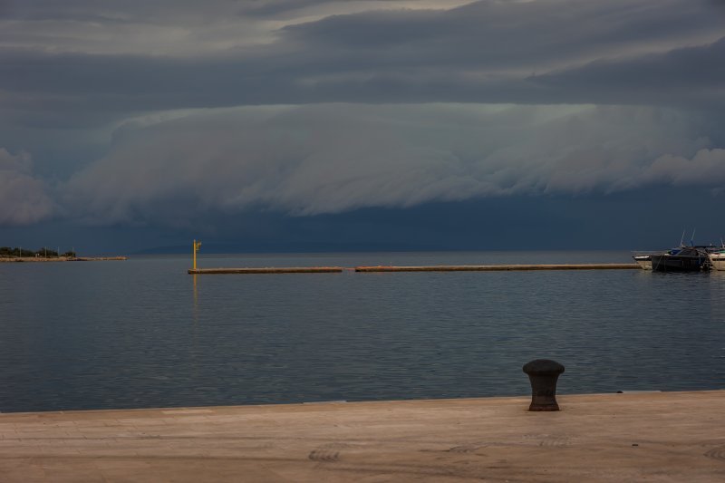 Dolazak olujnog nevremena nad Novalju