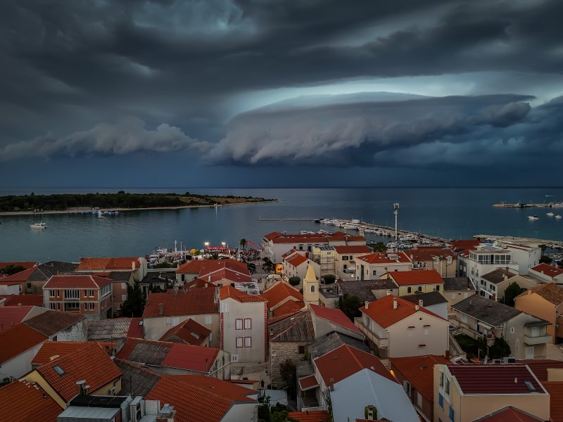 Dolazak olujnog nevremena nad Novalju