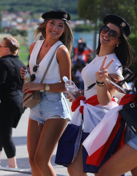 Modne kombinacije na dolasku na koncert Thompsona