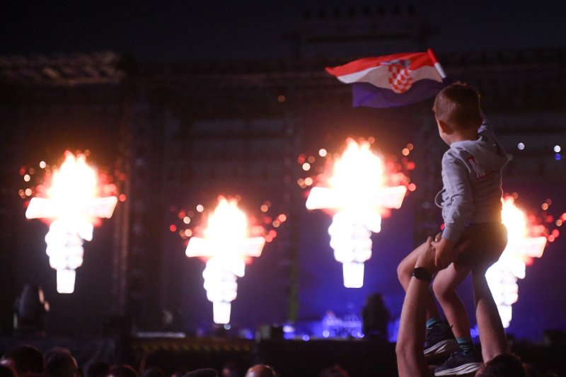 Obožavatelji čekaju Thompsonov koncert u Sinju