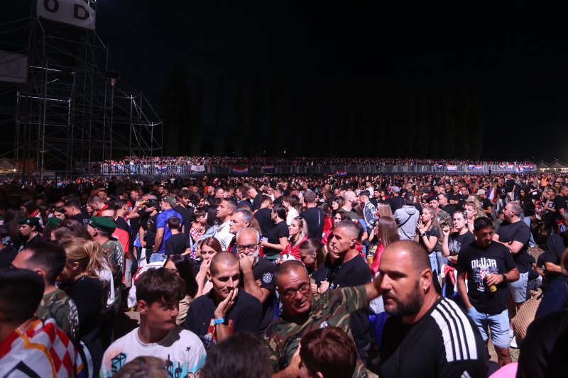 Obožavatelji čekaju Thompsonov koncert u Sinju