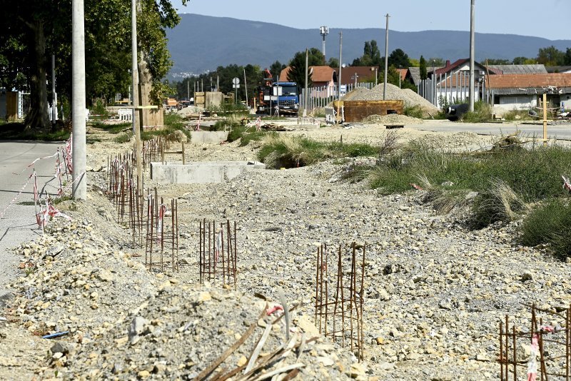 Radove na prosirenju i rekonstrukciji Sarajevske ceste i izgradnji tramvajske pruge