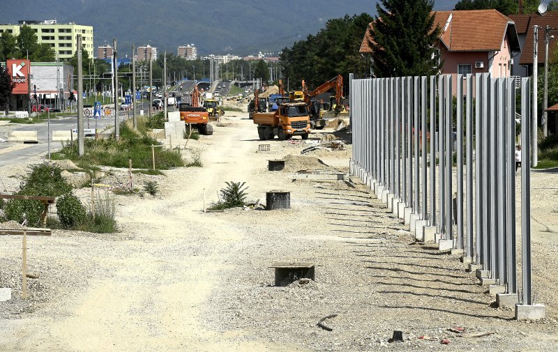 Radove na prosirenju i rekonstrukciji Sarajevske ceste i izgradnji tramvajske pruge