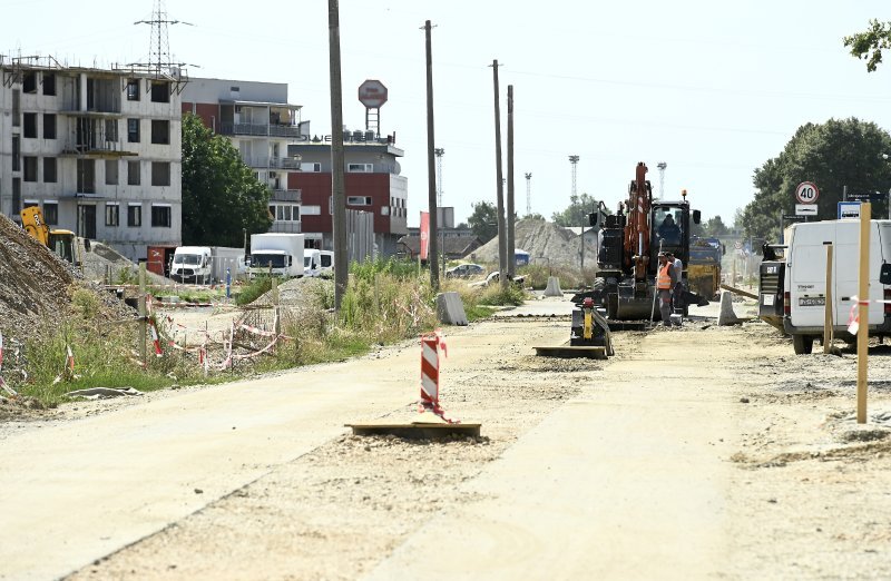 Radove na prosirenju i rekonstrukciji Sarajevske ceste i izgradnji tramvajske pruge