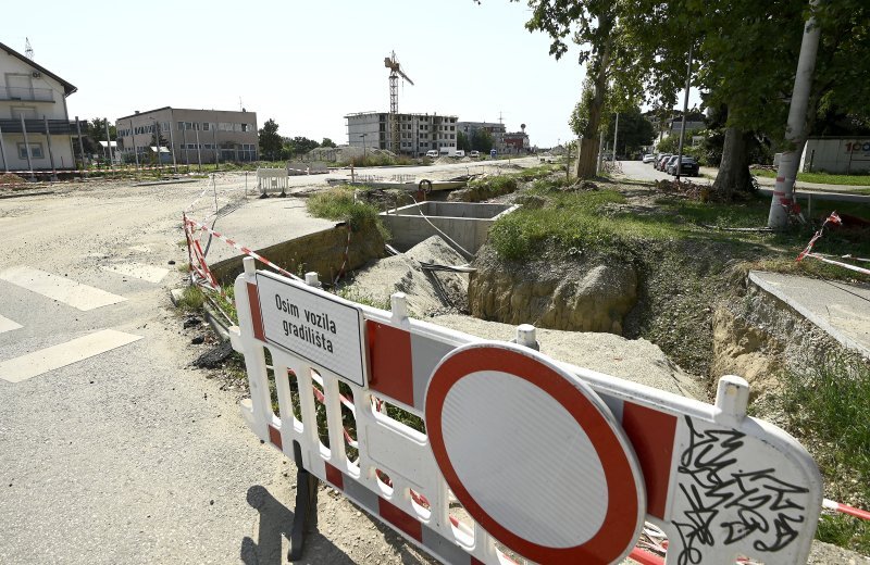 Radove na prosirenju i rekonstrukciji Sarajevske ceste i izgradnji tramvajske pruge