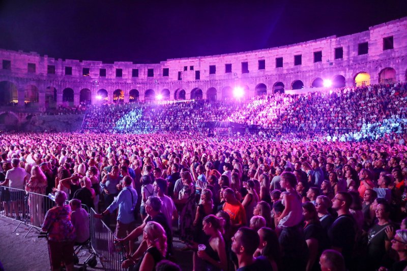 Koncert Plavog orkestra u pulskoj Areni