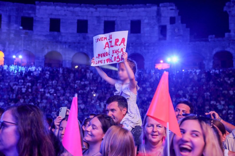Koncert Plavog orkestra u pulskoj Areni