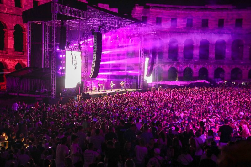 Koncert Plavog orkestra u pulskoj Areni