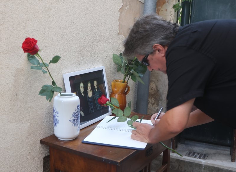 Šibenčani se opraštaju obitelji Dedić