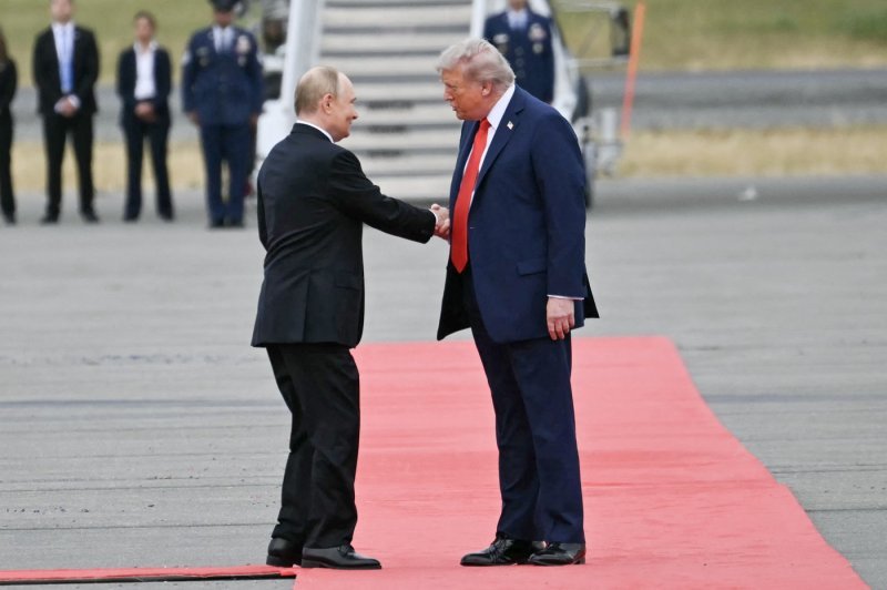 Prvi susret Trumpa i Putina