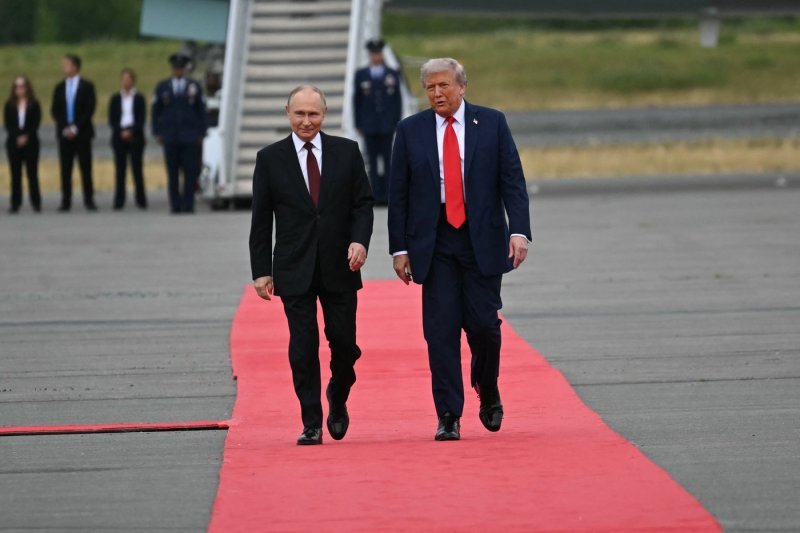 Prvi susret Trumpa i Putina
