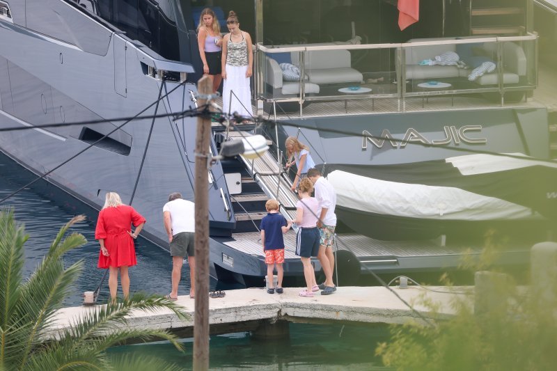 Geri Halliwell s obitelji na jahti u Hrvatskoj