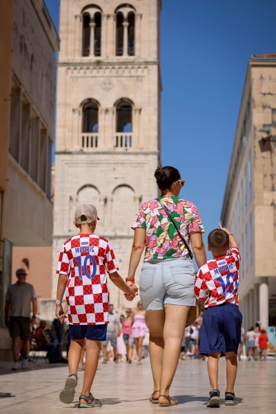 Subotnja špica u centru Zadra