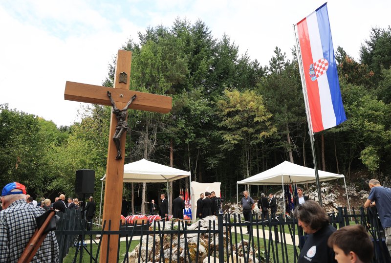Ukop 814 žrtava Drugog svjetskog rata i poslijeratnog razdoblja ekshumiranih iz masovne grobnice jama Jazovka