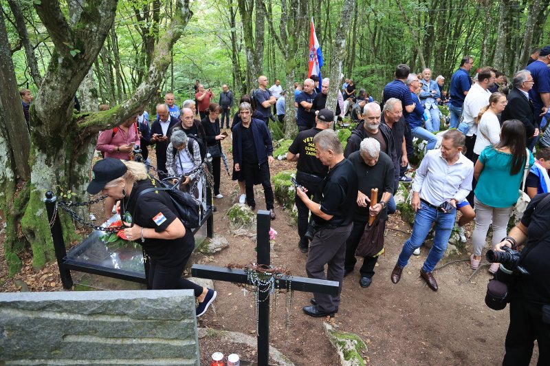 Ukop 814 žrtava Drugog svjetskog rata i poslijeratnog razdoblja ekshumiranih iz masovne grobnice jama Jazovka