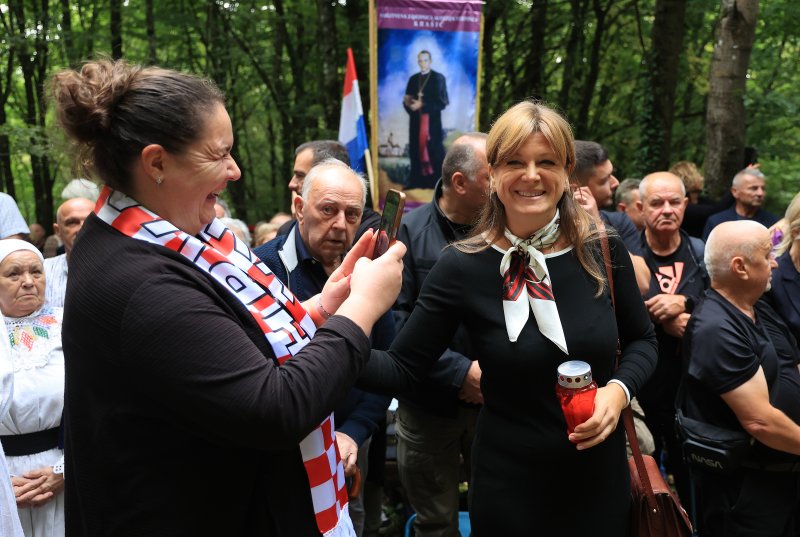 Ukop 814 žrtava Drugog svjetskog rata i poslijeratnog razdoblja ekshumiranih iz masovne grobnice jama Jazovka