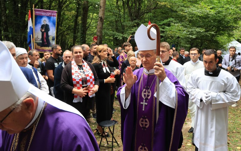 Ukop 814 žrtava Drugog svjetskog rata i poslijeratnog razdoblja ekshumiranih iz masovne grobnice jama Jazovka