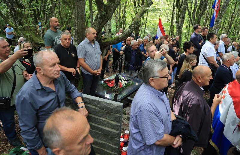 Ukop 814 žrtava Drugog svjetskog rata i poslijeratnog razdoblja ekshumiranih iz masovne grobnice jama Jazovka