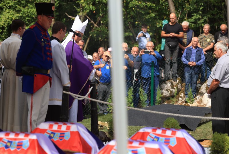 Ukop 814 žrtava Drugog svjetskog rata i poslijeratnog razdoblja ekshumiranih iz masovne grobnice jama Jazovka