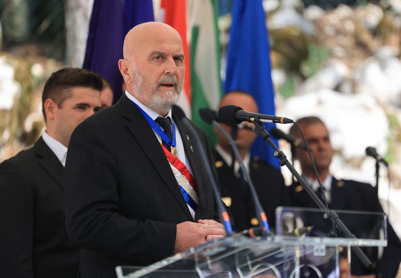 Ukop 814 žrtava Drugog svjetskog rata i poslijeratnog razdoblja ekshumiranih iz masovne grobnice jama Jazovka