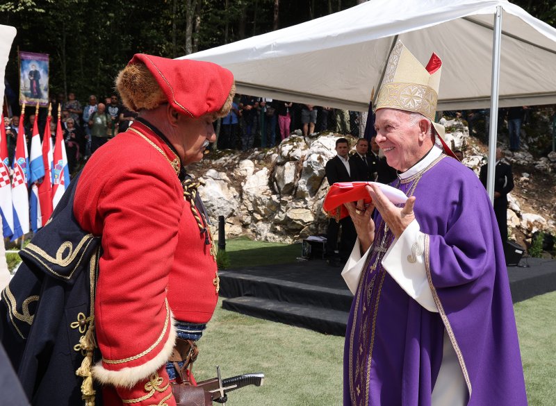 Ukop 814 žrtava Drugog svjetskog rata i poslijeratnog razdoblja ekshumiranih iz masovne grobnice jama Jazovka