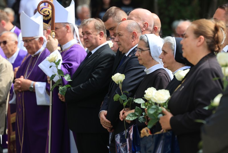 Ukop 814 žrtava Drugog svjetskog rata i poslijeratnog razdoblja ekshumiranih iz masovne grobnice jama Jazovka