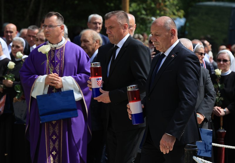 Ukop 814 žrtava Drugog svjetskog rata i poslijeratnog razdoblja ekshumiranih iz masovne grobnice jama Jazovka