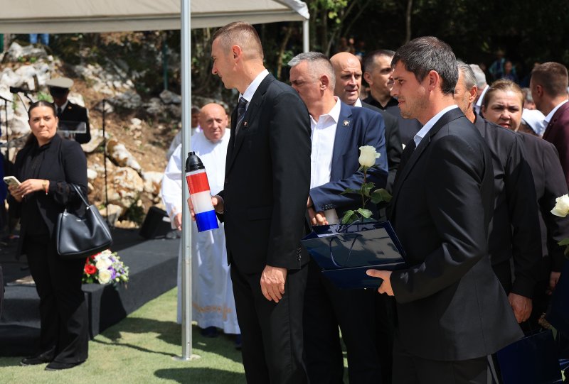 Ukop 814 žrtava Drugog svjetskog rata i poslijeratnog razdoblja ekshumiranih iz masovne grobnice jama Jazovka