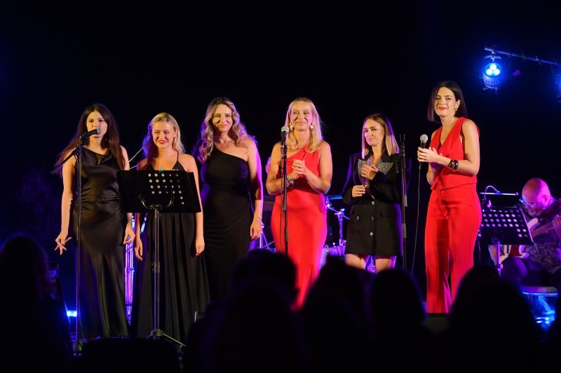 Ivana Husar Mlinac, Marija Husar Rimac, Mia Dimšić, Gita Hajdarhodžić, Tina Vukov, Marija Mirković