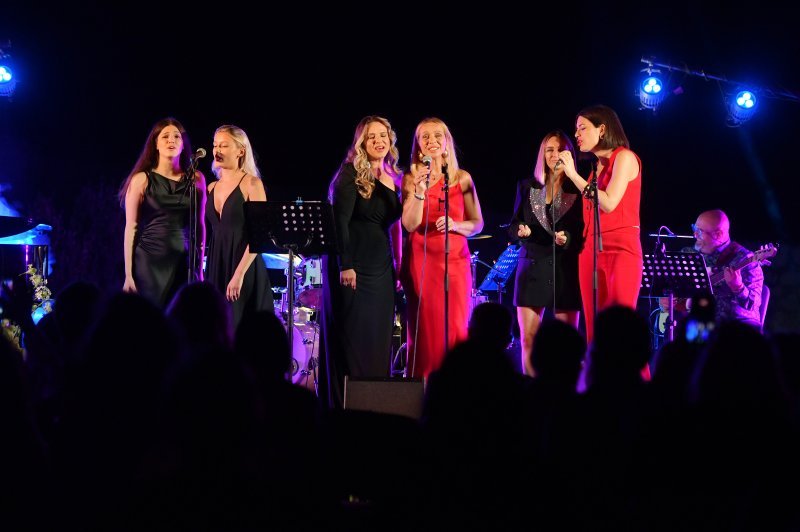 Ivana Husar Mlinac, Marija Husar Rimac, Mia Dimšić, Gita Hajdarhodžić, Tina Vukov, Marija Mirković