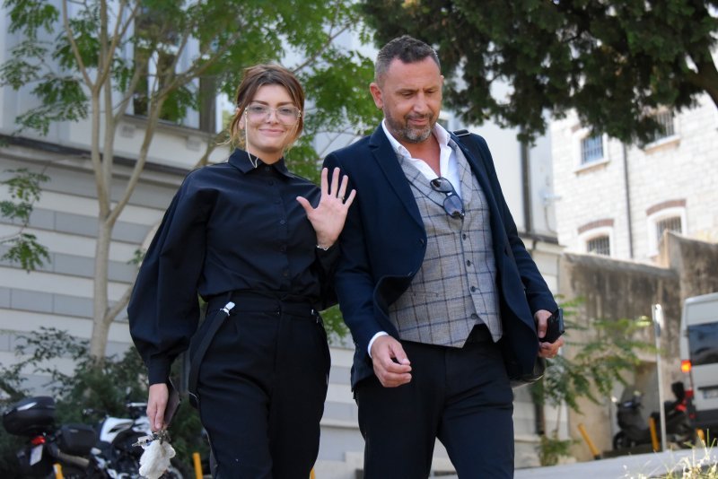 Ella Dvornik s odvjetnikom
