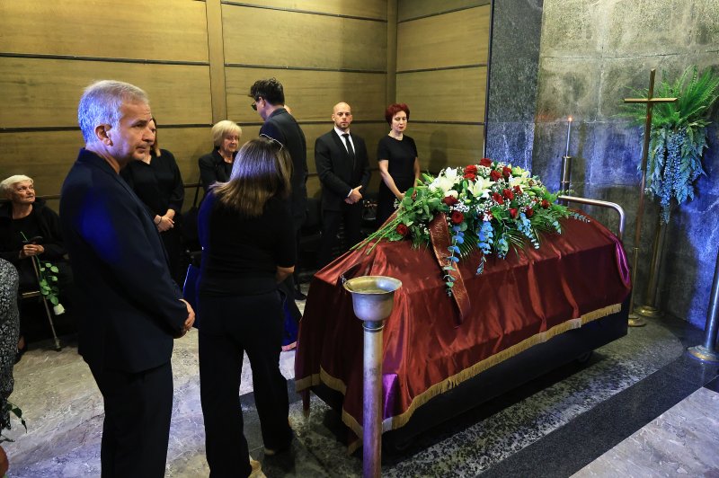 Posljedni ispraćaj novinara Roberta Valdeca