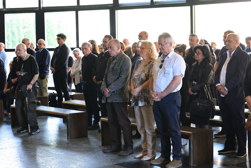 Posljedni ispraćaj novinara Roberta Valdeca