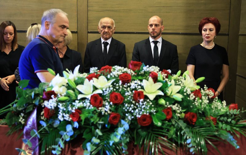 Posljedni ispraćaj novinara Roberta Valdeca